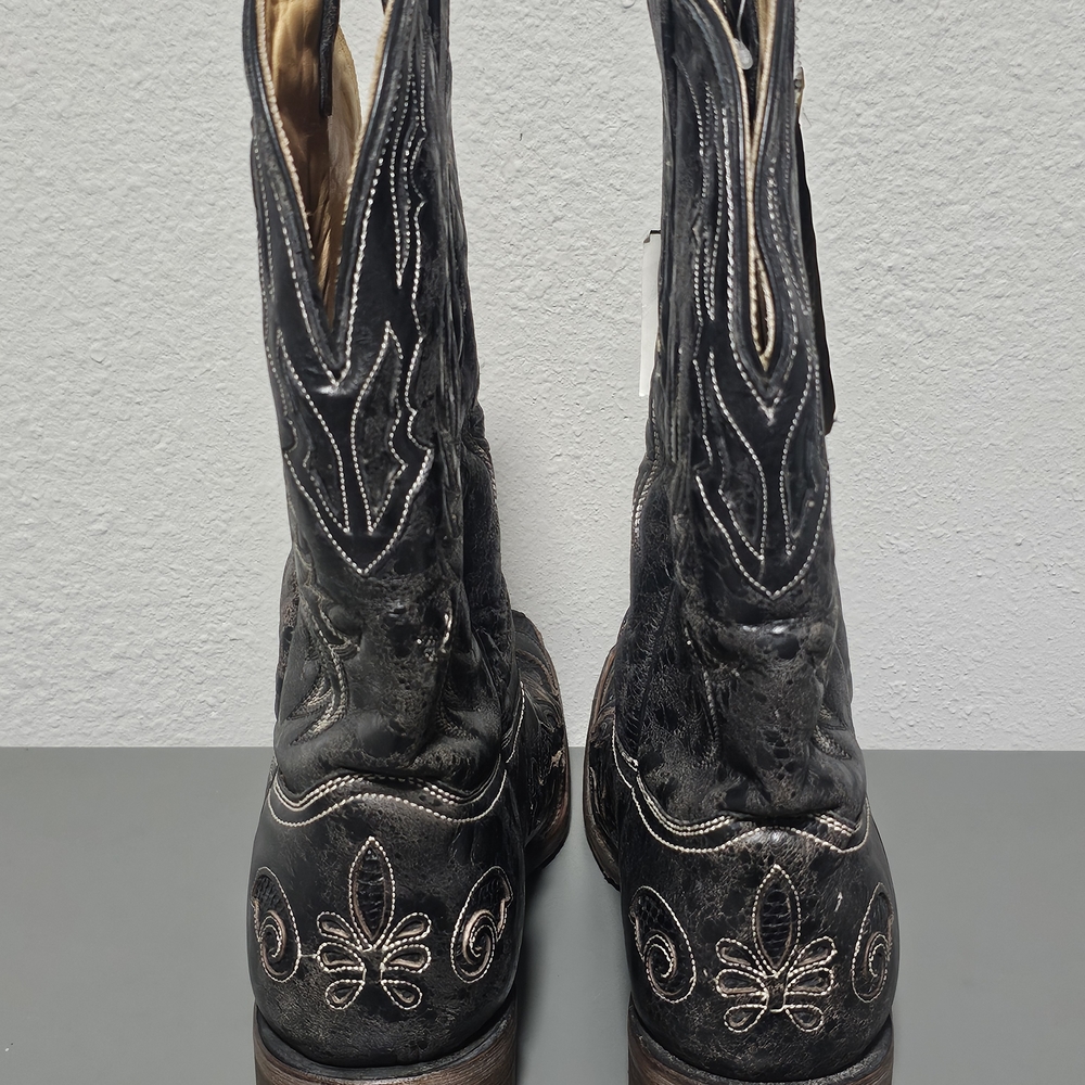 Corral Distressed Black Western Boots - Picture 2 of 8